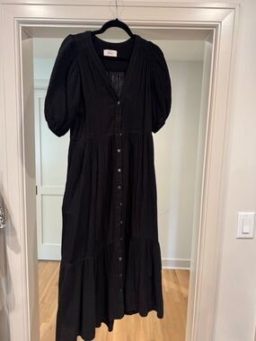 XiRENA Black Button-Front Maxi Dress with Puff Sleeves